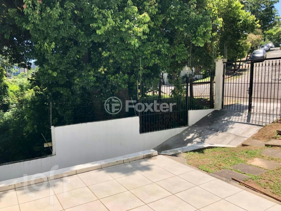 Casa à venda com 3 quartos, 157m² - Foto 2