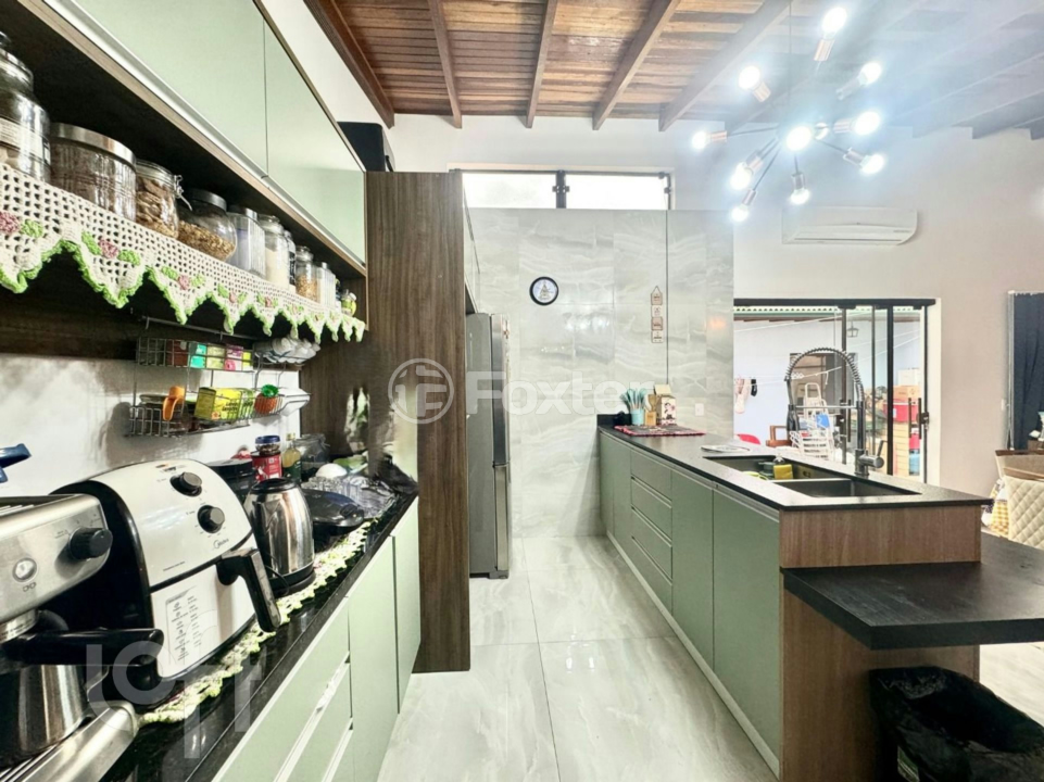Casa à venda com 4 quartos, 135m² - Foto 19