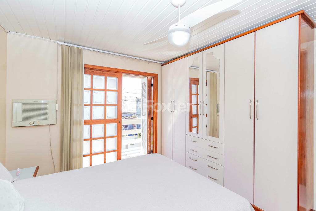 Casa à venda com 3 quartos, 200m² - Foto 30