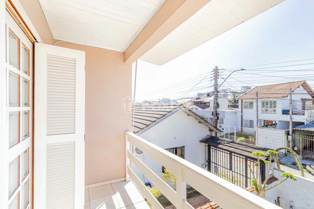 Casa à venda com 3 quartos, 200m² - Foto 34