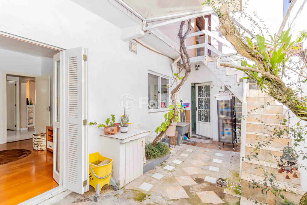 Casa à venda com 3 quartos, 200m² - Foto 74
