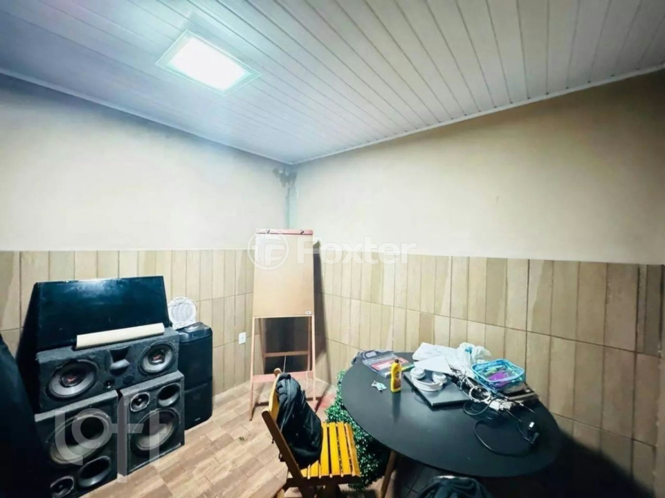 Casa à venda com 3 quartos, 64m² - Foto 11