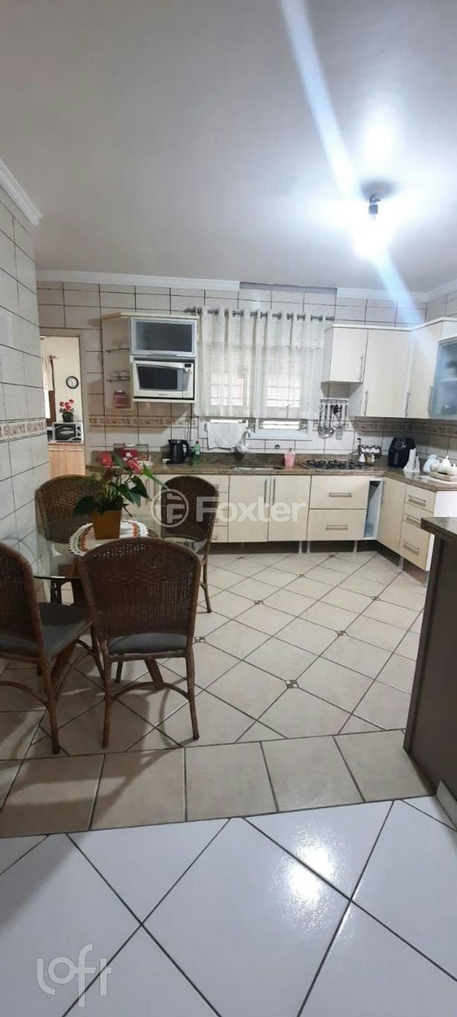 Casa à venda com 2 quartos, 158m² - Foto 4