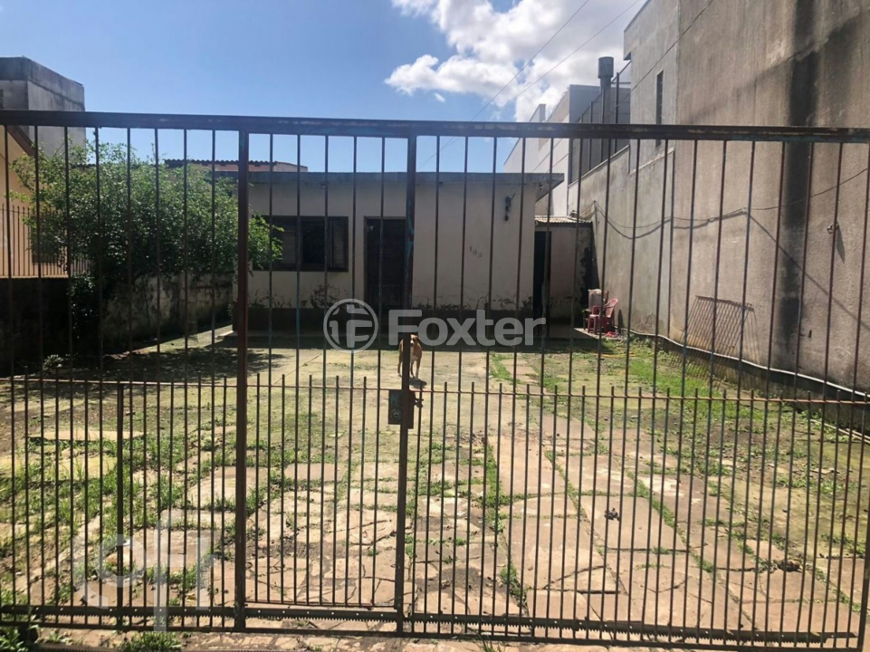 Casa à venda com 4 quartos, 120m² - Foto 2