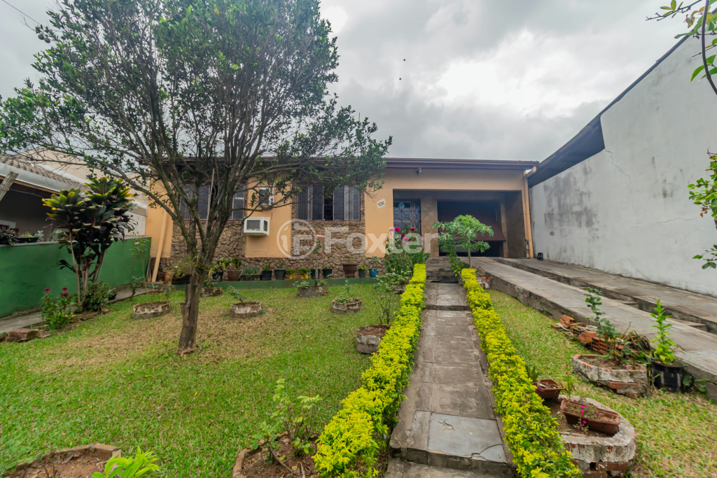 Casa à venda com 2 quartos, 372m² - Foto 1