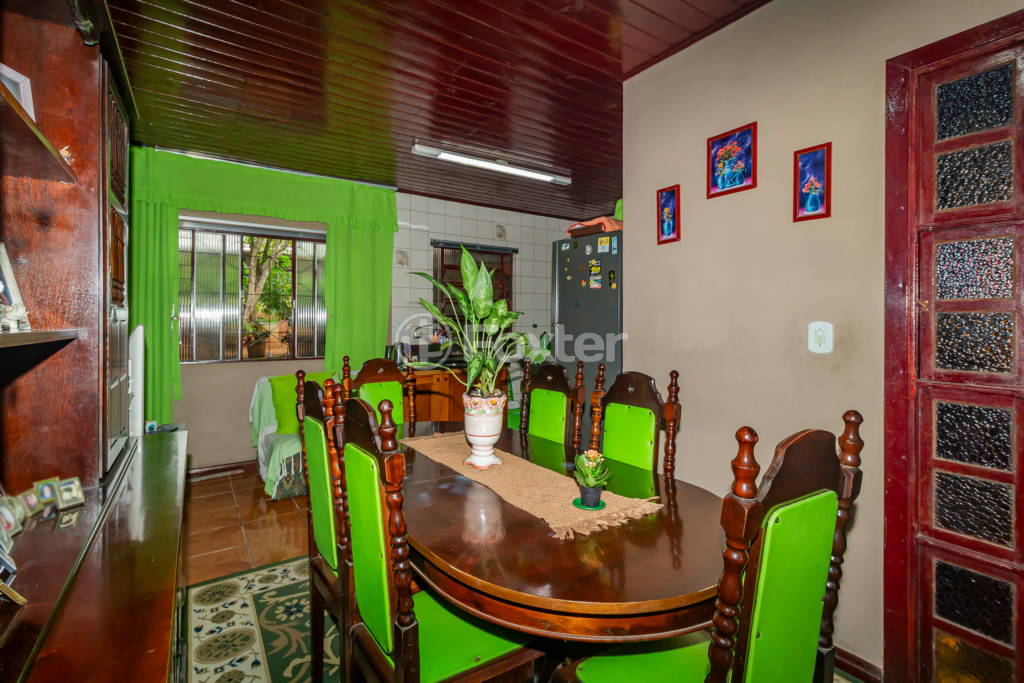 Casa à venda com 2 quartos, 372m² - Foto 9