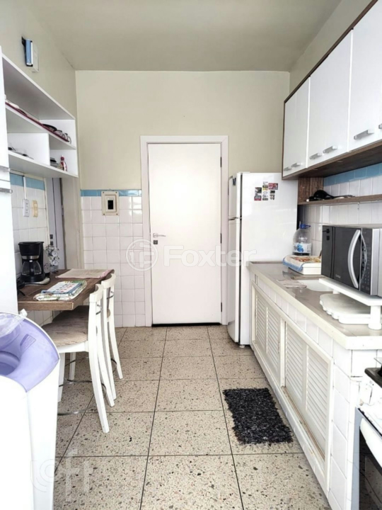 Apartamento à venda com 2 quartos, 71m² - Foto 2