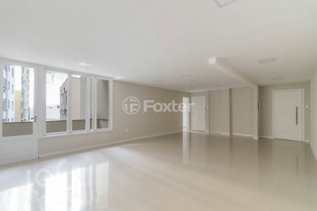 Apartamento à venda com 3 quartos, 150m² - Foto 3