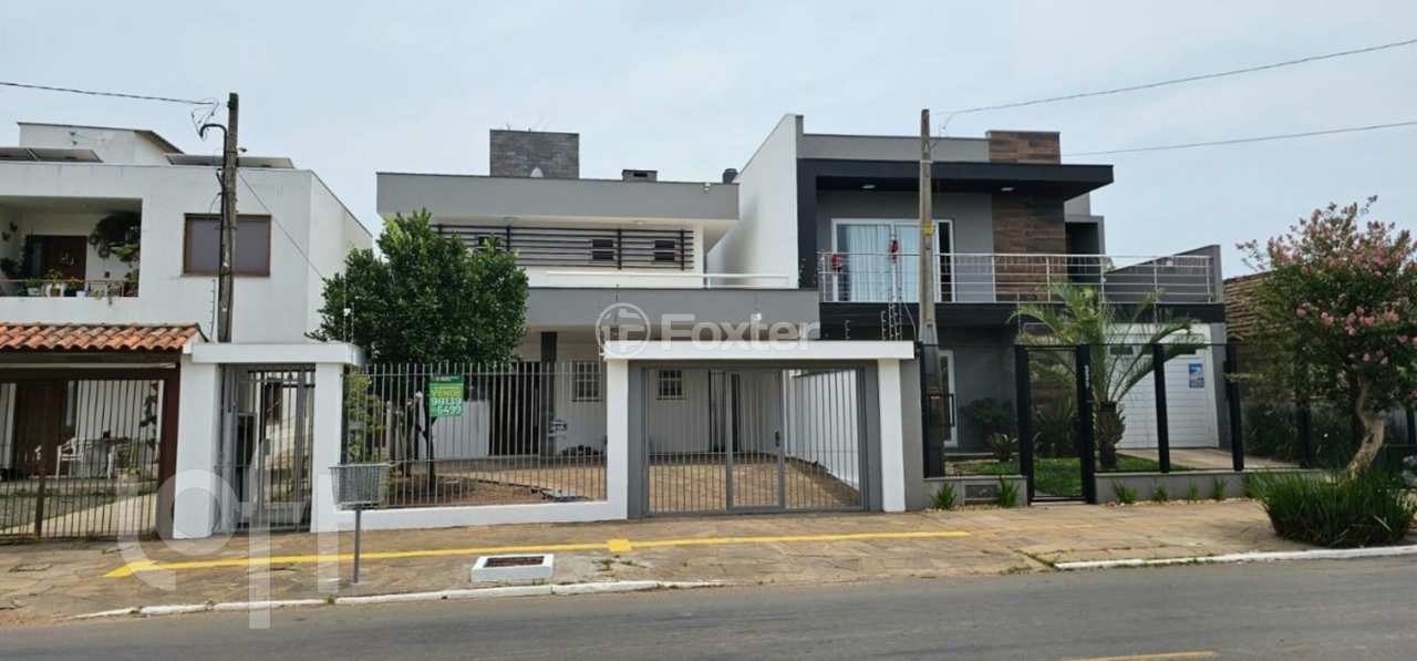 Casa à venda com 4 quartos, 200m² - Foto 2