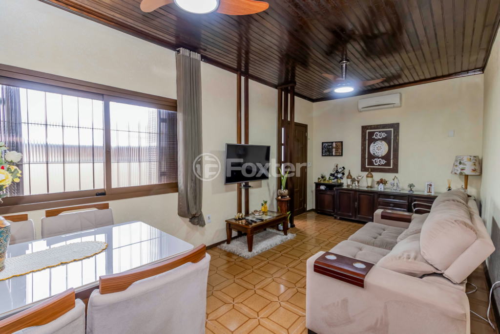 Casa à venda com 3 quartos, 125m² - Foto 1
