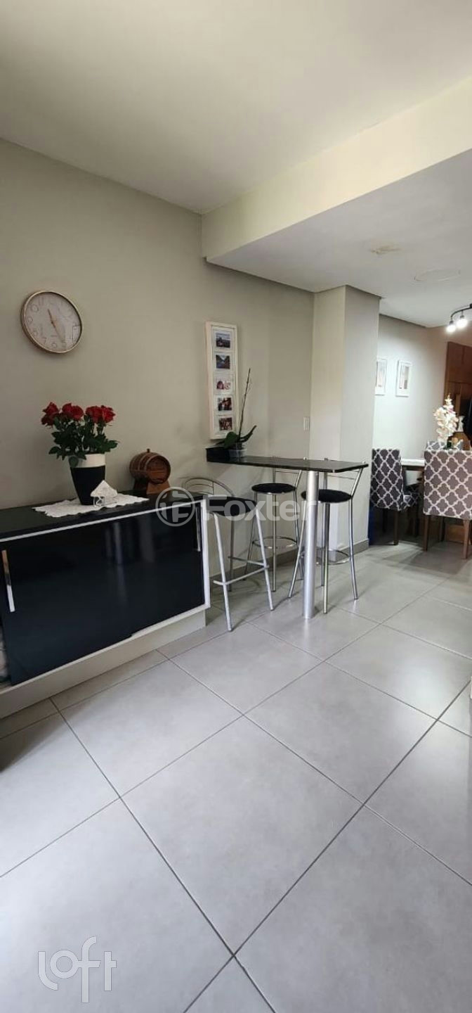 Casa à venda com 2 quartos, 66m² - Foto 4