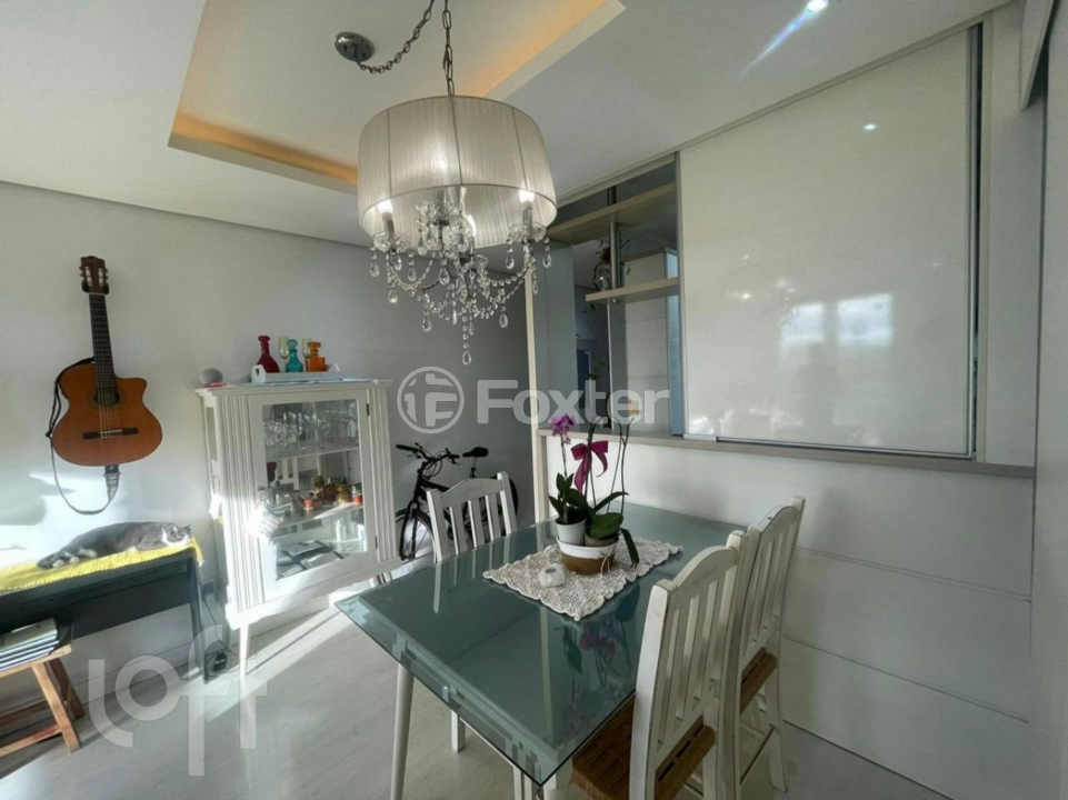 Apartamento à venda com 2 quartos, 64m² - Foto 2