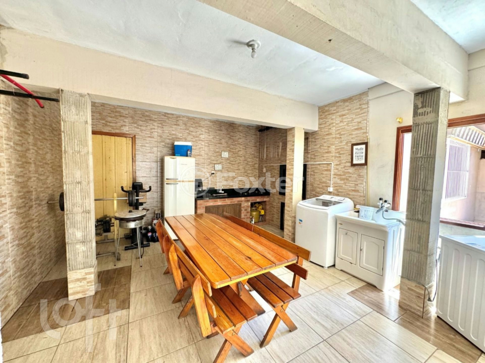 Casa à venda com 3 quartos, 231m² - Foto 29