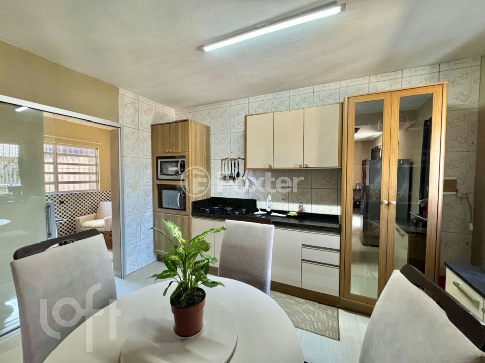 Casa à venda com 3 quartos, 231m² - Foto 9