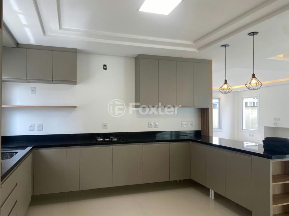 Casa de Condomínio à venda com 4 quartos, 295m² - Foto 4