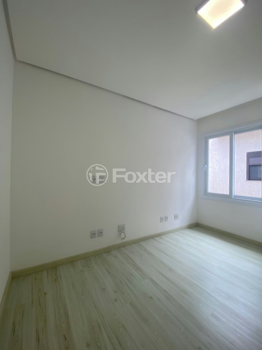 Casa de Condomínio à venda com 4 quartos, 295m² - Foto 9