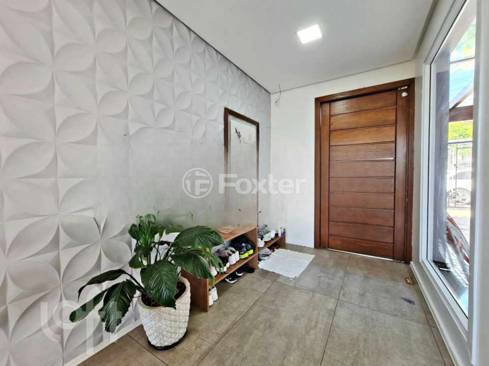 Casa à venda com 3 quartos, 192m² - Foto 1