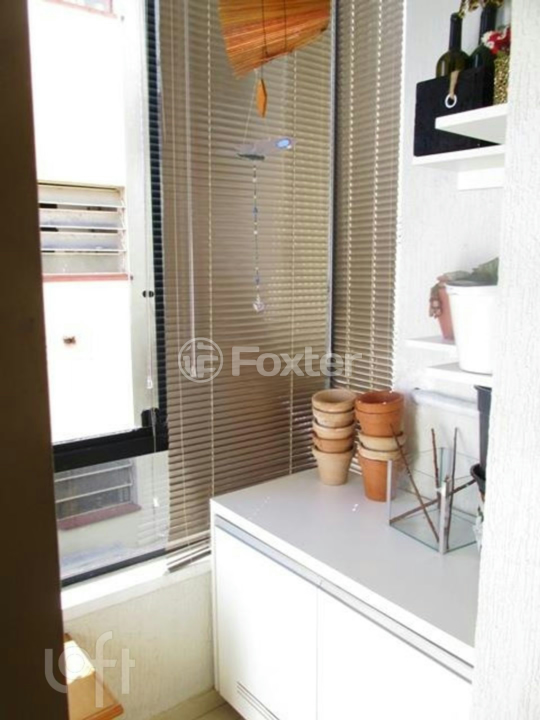 Apartamento à venda com 2 quartos, 63m² - Foto 8