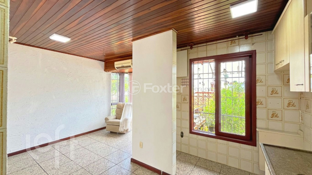 Casa à venda com 3 quartos, 240m² - Foto 8