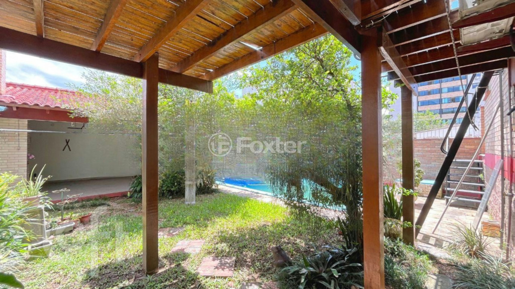 Casa à venda com 3 quartos, 240m² - Foto 42