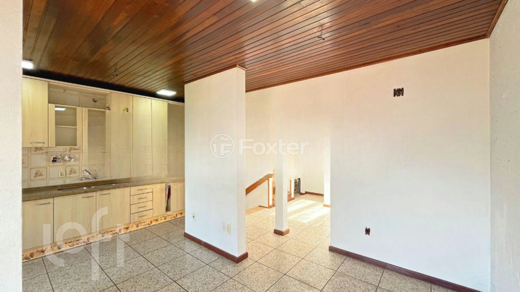 Casa à venda com 3 quartos, 240m² - Foto 6