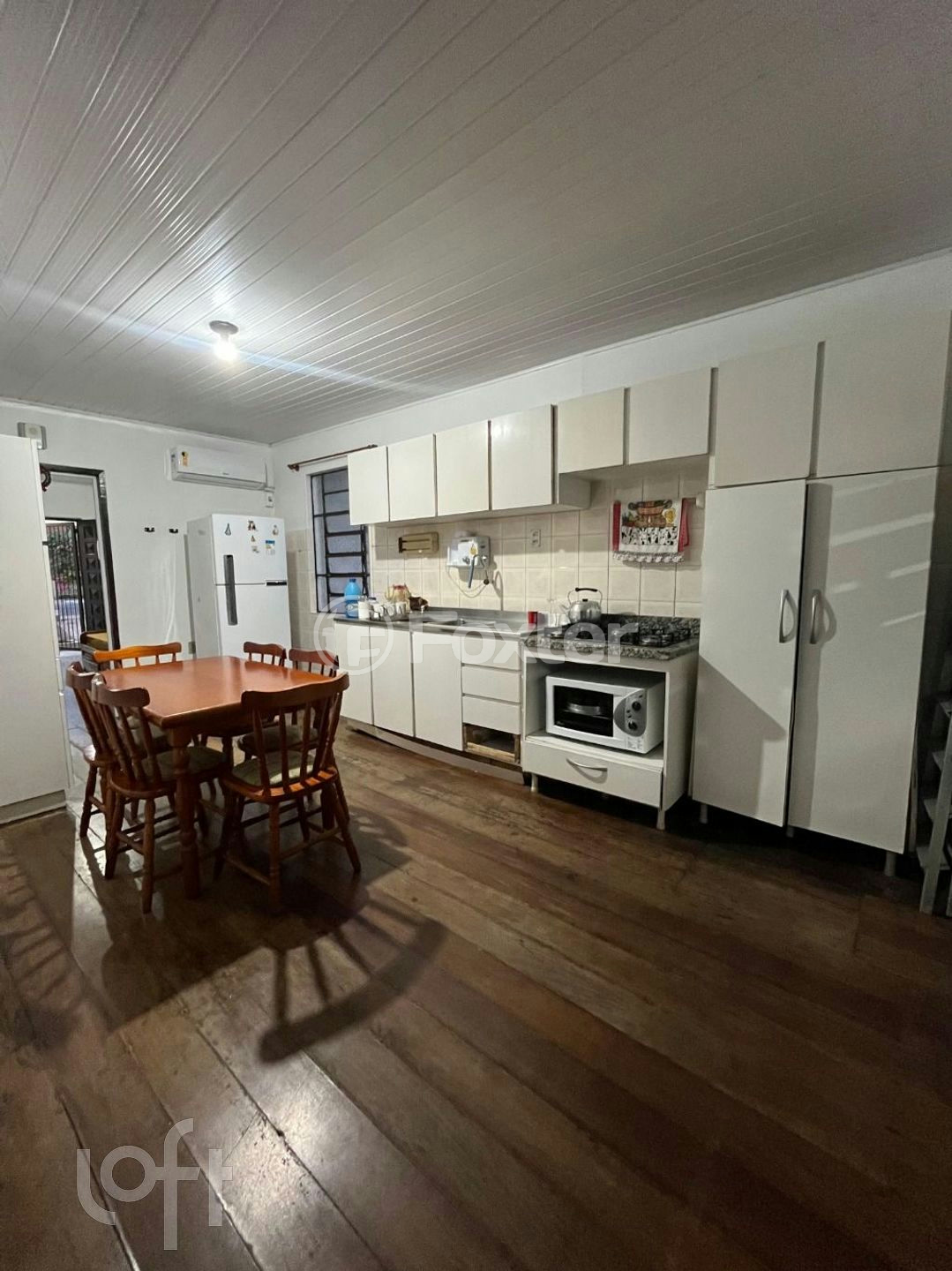 Casa à venda com 3 quartos, 70m² - Foto 2