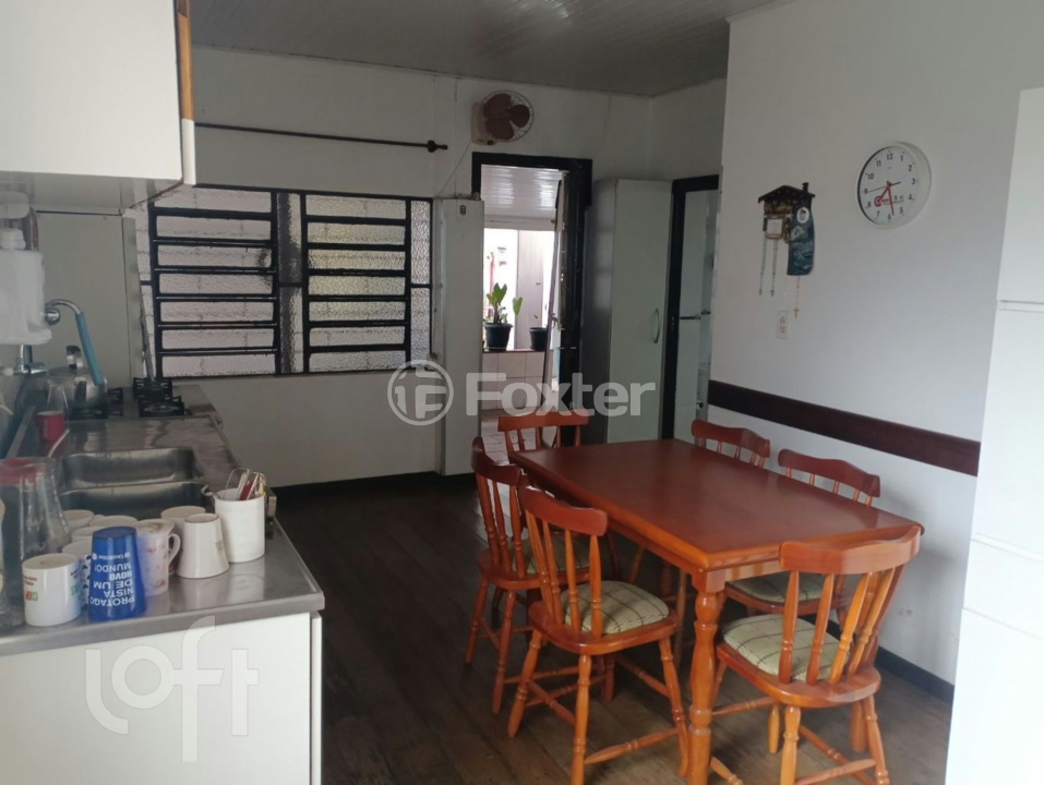 Casa à venda com 3 quartos, 70m² - Foto 1