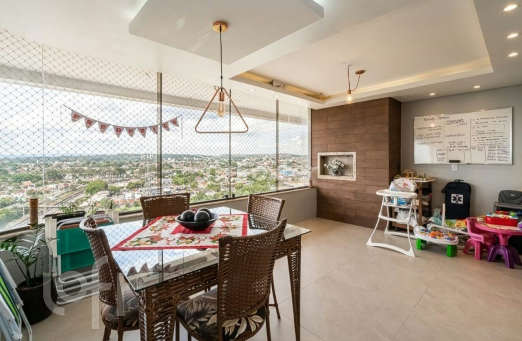 Apartamento à venda com 3 quartos, 117m² - Foto 1