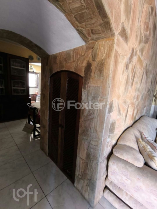 Casa à venda com 3 quartos, 266m² - Foto 8