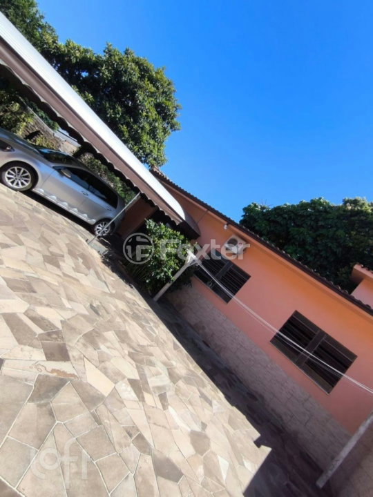 Casa à venda com 3 quartos, 266m² - Foto 3