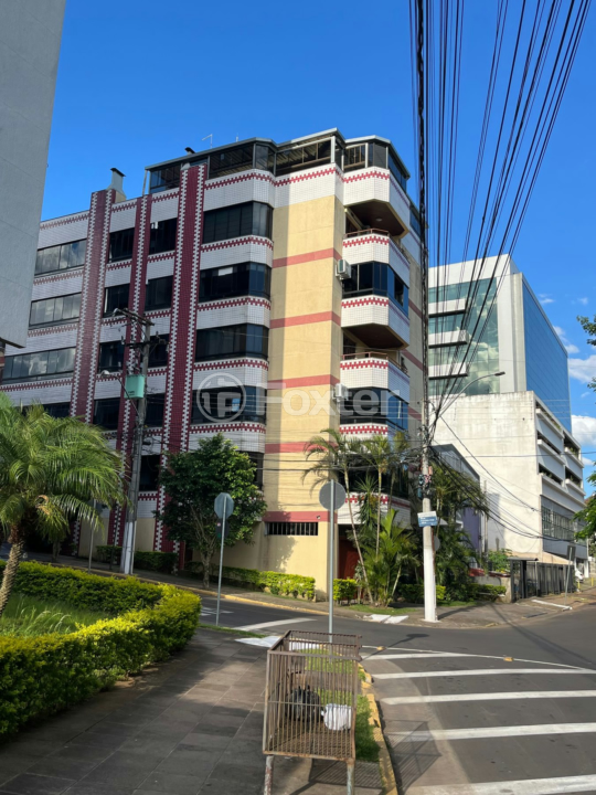 Apartamento à venda com 3 quartos, 116m² - Foto 1