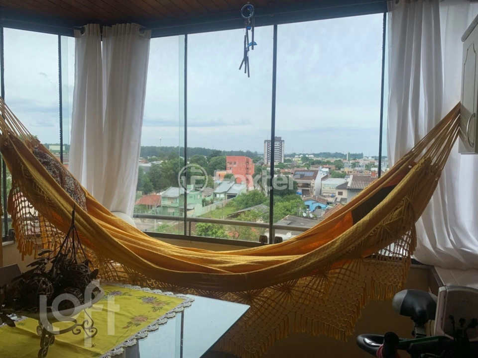 Apartamento à venda com 3 quartos, 141m² - Foto 2