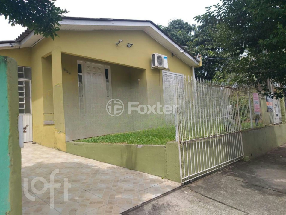 Casa à venda com 3 quartos, 300m² - Foto 1