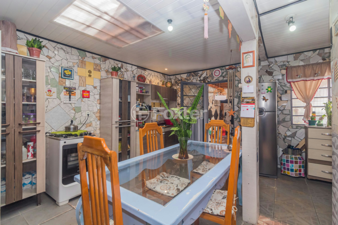 Casa à venda com 3 quartos, 80m² - Foto 1