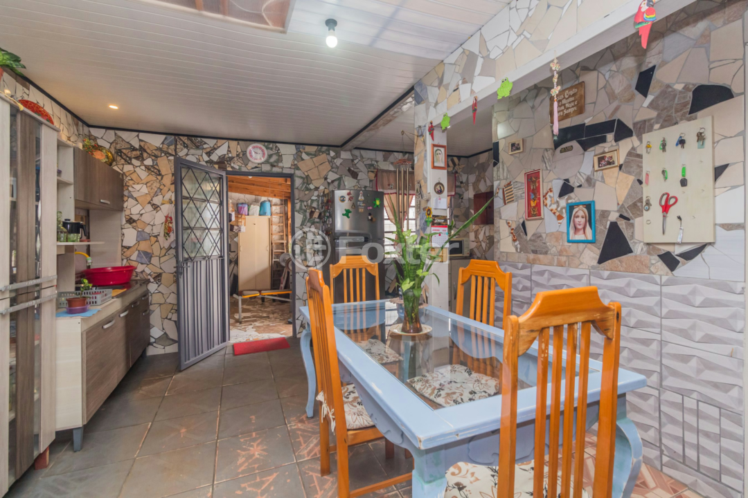 Casa à venda com 3 quartos, 80m² - Foto 2
