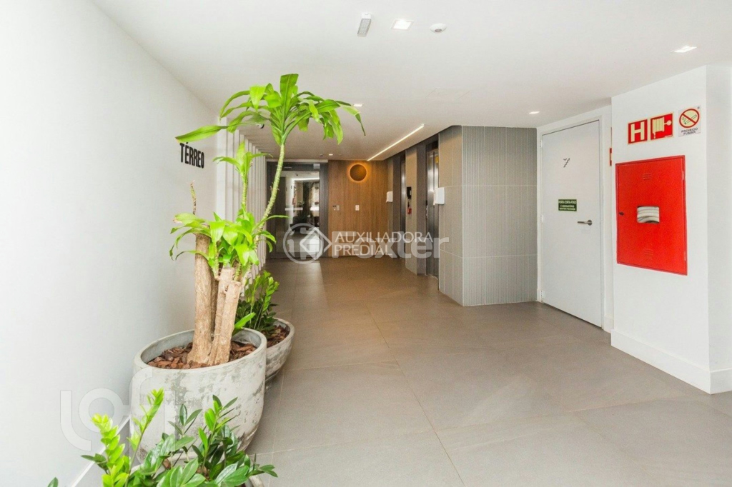 Apartamento à venda com 1 quarto, 47m² - Foto 42