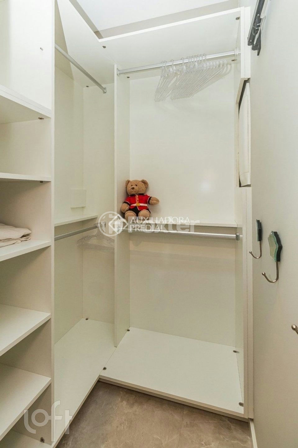 Apartamento à venda com 1 quarto, 47m² - Foto 24