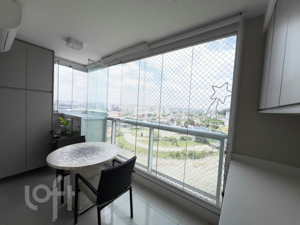 Apartamento à venda com 2 quartos, 63m² - Foto 7