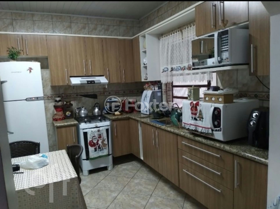 Casa à venda com 3 quartos, 100m² - Foto 3
