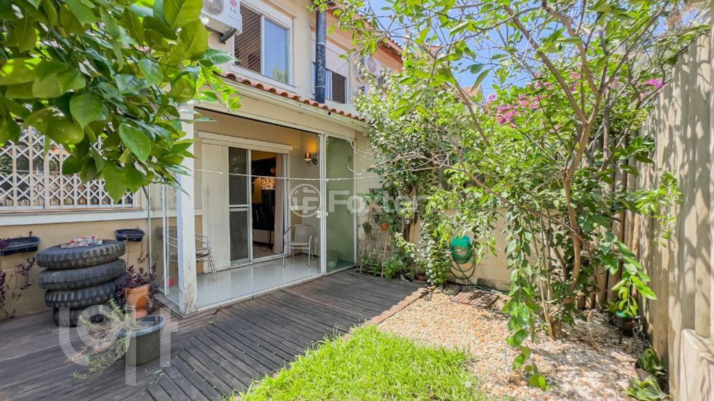 Casa de Condomínio à venda com 3 quartos, 144m² - Foto 2