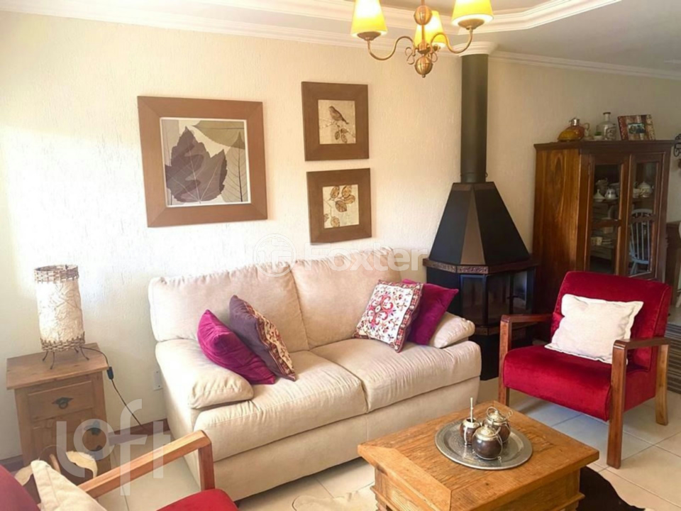 Casa à venda com 3 quartos, 83m² - Foto 1