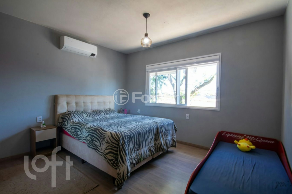 Casa à venda com 4 quartos, 350m² - Foto 25