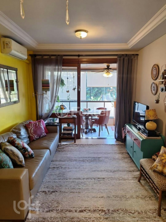 Apartamento à venda com 2 quartos, 78m² - Foto 2