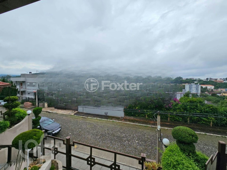 Casa à venda com 3 quartos, 280m² - Foto 1