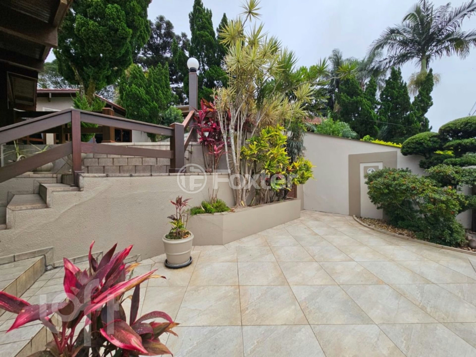 Casa à venda com 3 quartos, 280m² - Foto 4