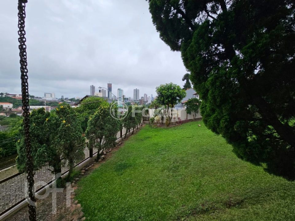 Casa à venda com 3 quartos, 280m² - Foto 9