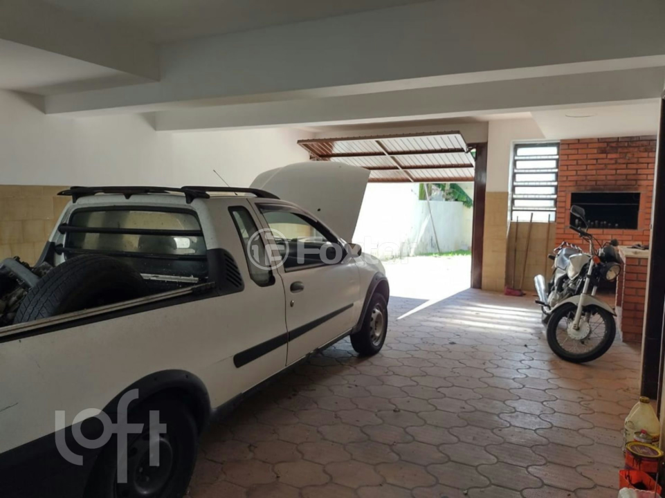 Casa à venda com 3 quartos, 244m² - Foto 5