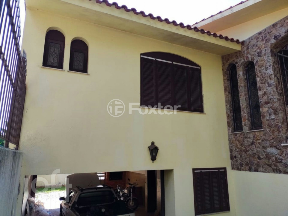 Casa à venda com 3 quartos, 244m² - Foto 4