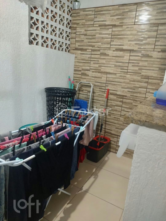 Casa à venda com 2 quartos, 55m² - Foto 16