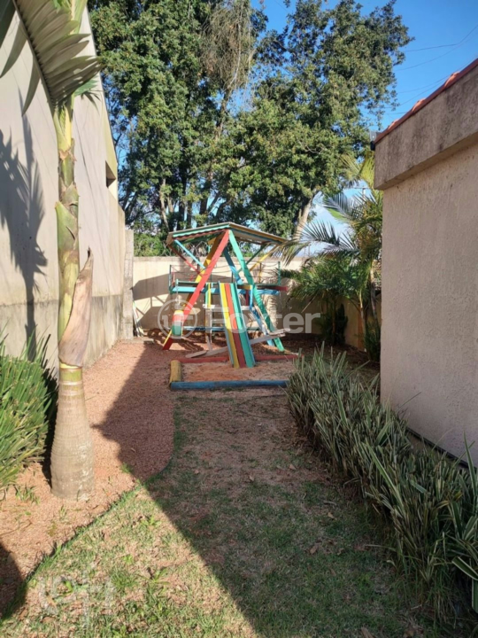 Casa à venda com 2 quartos, 55m² - Foto 9